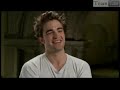 Robert Pattinson On Set Video Interview THE TWILIGHT SAGA NEW MOON Legendado