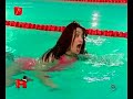 Mondenii - Naomi la piscina
