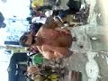 Sentando lhe o porrete na Tribe