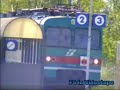 Incrocio in stazione tra una Ale 724 e un Caimano E.655 Incrocio in stazione tra una Ale 724 e un Caimano E.655
