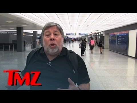 steve wozniak - Steve Wozniak is finally going back to Apple, exclusively ... when it comes to phones -- and it's all because he thinks the company finally has a product in ...
