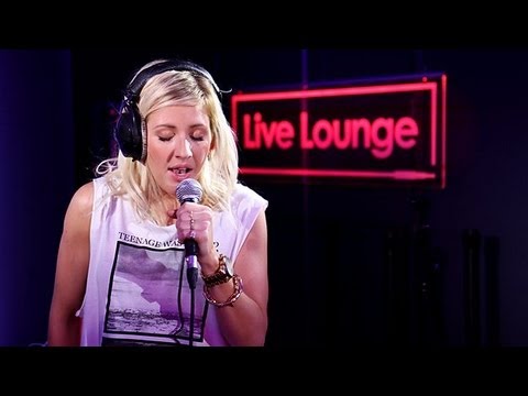 Mirrors - Ellie Goulding performs Justin Timberlake's Mirrors in the Live Lounge for Fearne.