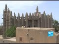 Mali: Des pavés recyclés contre le fléau des déchets à Mopti