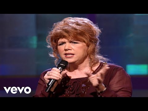 Turn Your Eyes Upon Jesus [Live]