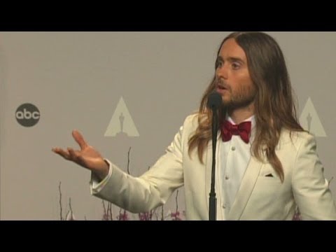 Academy - Jared Leto talks to reporters backstage after winning the Oscar for Best Supporting Actor at the 2014 Academy Awards. More from CNN at http://www.cnn.com/ To...