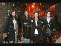 Bekijk muziek clip van Kings of Leon met Pistol of Fire
