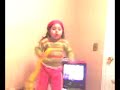 LA PEPU  CON UN CANTO Y BAILE EN UNO DE SUS ARRANQUES