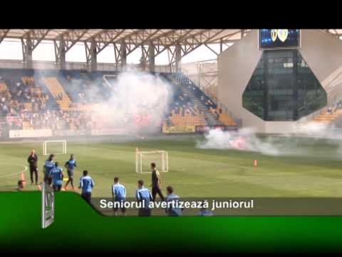 Seniorul avertizează juniorul