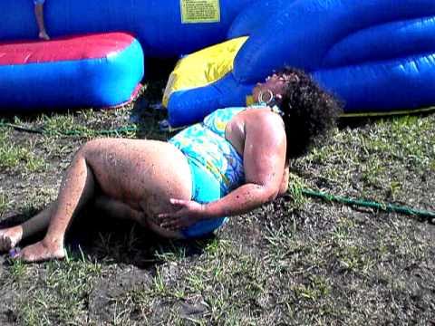 MOM FALLS OFF WATERSLIDE