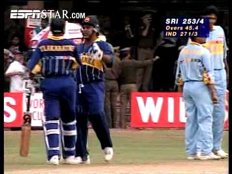 Sanath Jayasuriya dancing with Madhuri Dixit on Indian TV show