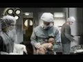 Hombre defiende a su bebe golpeando al doctor - Comercial