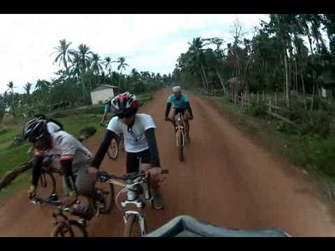 biking - Biking Beng Mealea to Angkor www.cambodiacycling.com.