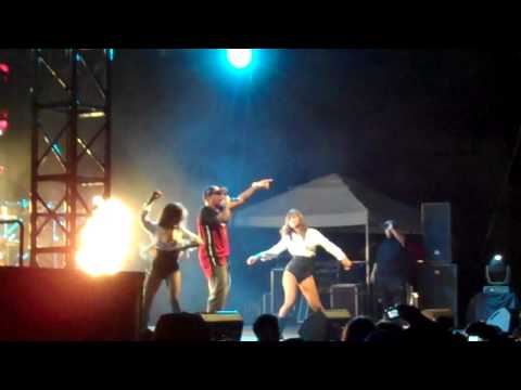 Ñengo Flow - Cositas Raras Remix / Te Quiero Sin Ropa @ Justas (2011)