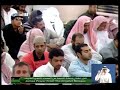 رجل يشعّ نوراً بالمسجد النبوي الشريف
