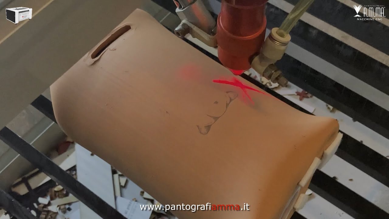 Incisione su terracotta con Laser Co2 AMMA Pantografi