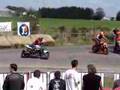 Debout sur moto