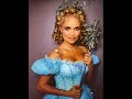 Kristin Chenoweth - No One Mourns the Wicked Kristin Chenoweth - No One Mourns the Wicked