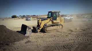 Cat® 973 Track Loader | Changing Fusion™ attachments