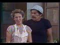 Quico brinca com sua bola no pátio bem em cima do Seu Madruga, que não consegue ler seu jornal. Então ele pega a bola do Quico e chuta contra a porta da sua casa, que rebate na sua própria cabeça!!!!! Quico cai na gargalhada, e pede pra ele repetir a façanha!

Quico: 