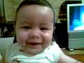 Harrison ketawe