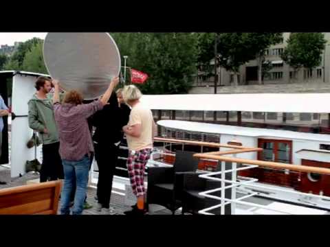 CONSTANCE JABLONSKI FOR VOGUE PARIS/ESTEE LAUDER.flv
