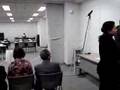 傍聴希望者と職員の衝突「立見傍聴させろ」と大紛糾　戸田と府民の怒りが爆発！（3）　