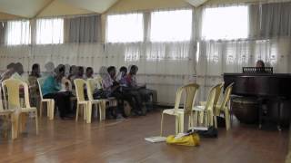 Mamica su strukle pekli in Nairobi, Kenya