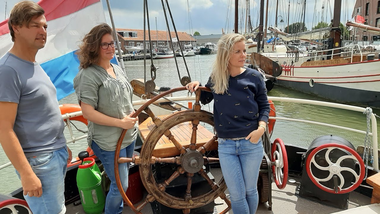 HOLLAND VAART IN MONNICKENDAM       nu online!