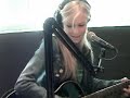 Avril Lavigne - Nobody's Home (Live Acoustic Version)