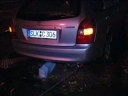 Unfall - Pkw im Gleisbett gelandet