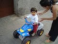 GIGI APRENDENDO A ANDAR DE MOTINHA