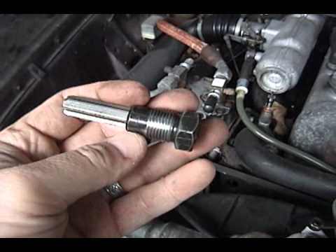 1972 Mercedes-Benz 220D – glow plug replacement/carbon reaming