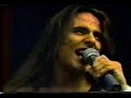 aki � o angra tocando no live witch andr� matos...