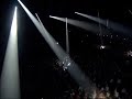 une intro bien imagin�e pour la tourn�e la plus r�cente de johnny!! avec un titre tr�s connu pour la suite!! qu'on me donne l'obscurit�, puis la lumi�re. qu'on me donne la faim, la soif, puis un festin. qu'on m'enl�ve ce qui est vain et secondaire pour que je retrouve le prix de la vie, enfin. qu'on me donne la peine, pour que j'aime dormir. qu'on me donne le froid pour que j'aime la flamme. pour que j'aime ma terre, qu'on me donne l'exil et qu'on m'enferme un an pour r�ver � des femmes. on m'a trop donn� bien avant l'envie. j'ai oubli� les r�ves et les mercis, toutes ces choses qui avaient un prix, qui font l'envie de vivre et le d�sir et le plaisir aussi. qu'on me donne l'envie, l'envie d'avoir envie. qu'on rallume ma vie. qu'on me donne la haine pour que j'aime l'amour, la solitude aussi, pour que j'aime les gens. pour que j'aime le silence, qu'on me fasse des discours et toucher la mis�re pour respecter l'argent. pour que j'aime �tre sain, vaincre la maladie. qu'on me donne la nuit, pour que j'aime le jour. qu'on me donne le jour, pour que j'aime la nuit, pour que j'aime aujourd'hui, oublier les toujours. on m'a trop donn� bien avant l'envie. j'ai oubli� les r�ves et les mercis, toutes ces choses qui avaient un prix, qui font l'envie de vivre et le d�sir, et le plaisir aussi. qu'on me donne l'envie, l'envie d'avoir envie. qu'on rallume ma vie. on m'a trop donn� bien avant l'envie. j'ai oubli� les r�ves et les mercis. toutes ces choses qui avaient un prix, qui font l  ... 