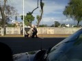 policia golpeador salio golpeado
