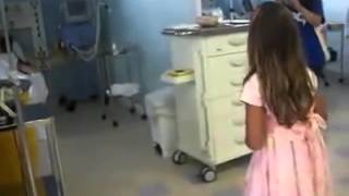 Criança Canta Na U T I Ressuscita-me (Aline Barros)