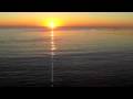 videos de Radio Controlled Airplane Flying on the Beach at Sunset