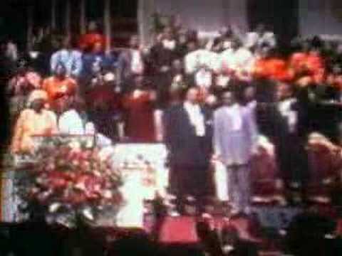 Kervy Brown & FGHT Mega Mass Choir - POWER!!!!!