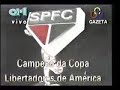 Dificilmente veremos uma equipe como essa no futebol mundial. União de todos os jogadores, comissão técnica, presidente, diretoria, roupeiro, massagista, fisioterapeutas, médicos. Eis um pouco da magia da Libertadores, título inédito para o tricolor do Morumbi em meados dos anos 90. Infelizmente nos anos 70, a Libertadores bateu na trave. Quase conquistamos o nosso primeiro título em 1974, mas o bicho papão dos anos 70 chamado de Independiente de Avellaneda. O choro do Galvão Bueno, assim ...