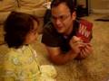 Sofi dicendo las letras
