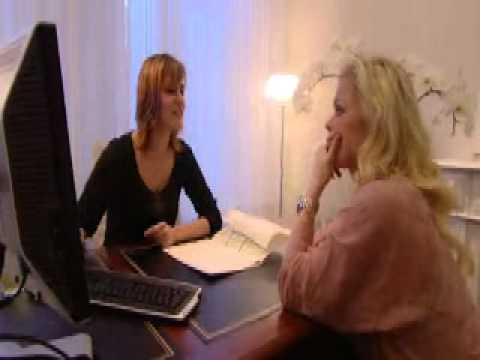 Bridget Maasland krijg een Botox behandeling bij Bergman Clinics
