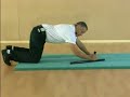 ripostes - d�sarmements
dans cette vid�o d�monstrative et explicative, v�ritable cours particulier, vous pourrez d�couvrir et apprendre les techniques interm�diaires du tonfa professionnel suivant la m�thode officielle de la ffts.

programme :
les chutes - la d�fense au sol - les d�gagements par frappes sur saisies ainsi que les ripostes libres (poing - pieds - tonfa) dans les 3 gardes courantes (petit c�t� - grand c�t� - � deux mains) face aux coups de poings, pieds, couteaux, matraques, battes... toujours dans une m�thodologie simple, rapide et efficace visant le r�alisme de la rue.
vous apprendrez �galement comment d�sarmer avec le tonfa des adversaires munis de couteaux, matraques ou battes, ou encore comment effectuer avec professionnalisme les 3 cl�s et moyens d'amener du niveau 2 : t�te de poign�e dans le dos - ailes de poulet - cl� am�ricaine invers�e. .

alain formaggio est policier et formateur depuis plus de vingt ans. fondateur de la ffts en 1993, il fut le premier � faire conna�tre le tonfa au grand public et � proposer des formations aux professionnels de la s�curit�.
expert international en tonfa, 8�me degr�, alain est l'instructeur-chef du centre d'entra�nement des forces de l'ordre et le responsable technique national de la f�d�ration des fonctionnaires et techniciens de la s�curit�.
dipl�m� d'etat, membre de la commission nationale de savate-d�fense et b�ton (ffsbf), il fut le premier membre des forces de l'ordre fran�ais � �tre dipl�m� instructeur par l'international krav-maga federation. 

retrouvez la vid�o compl�te sur:
http://www.imineo.com/sports-jeux/arts-martiaux/tonfa/tonfa-pro-niveau-2-techniques-intermediaires-video-7003.htm