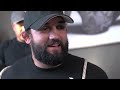 Watch as Tom Dickson blends Brendan Schaub's cell phone while Brendan and Johny Hendricks are tied up. You can follow them all on Twitter: Blendtec - bit.ly Brendan Schaub - bit.ly Johny Hendricks - bit.ly Ecko Unltd. - bit.ly See the extended version: www.youtube.com
