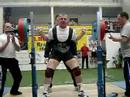 Toralf Haaser(der Käpt`n)beugt 300 kg beim Bundesligafinale