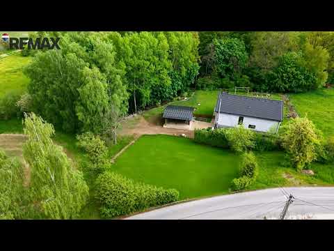 Video Zastavitelný pozemek 955m2 v obci Radimovice u Sychrova