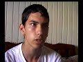Damián tiene 17 años, vive en Fuerte Apache y se declara ex adicto al cyber en recuperación.