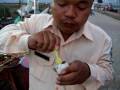 videos de Eating duck embryo in Cambodia
