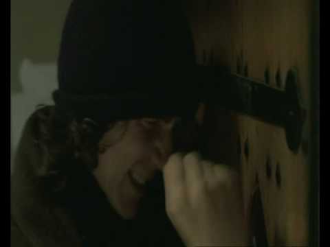 REVERE - The Escape Artist