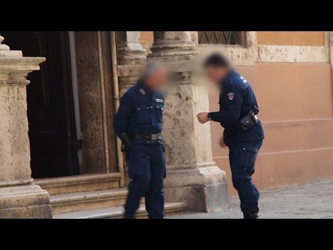Dropping Cocaine in Public (Social Experiment)
