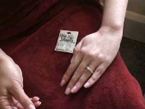 how to fasten a snuggie